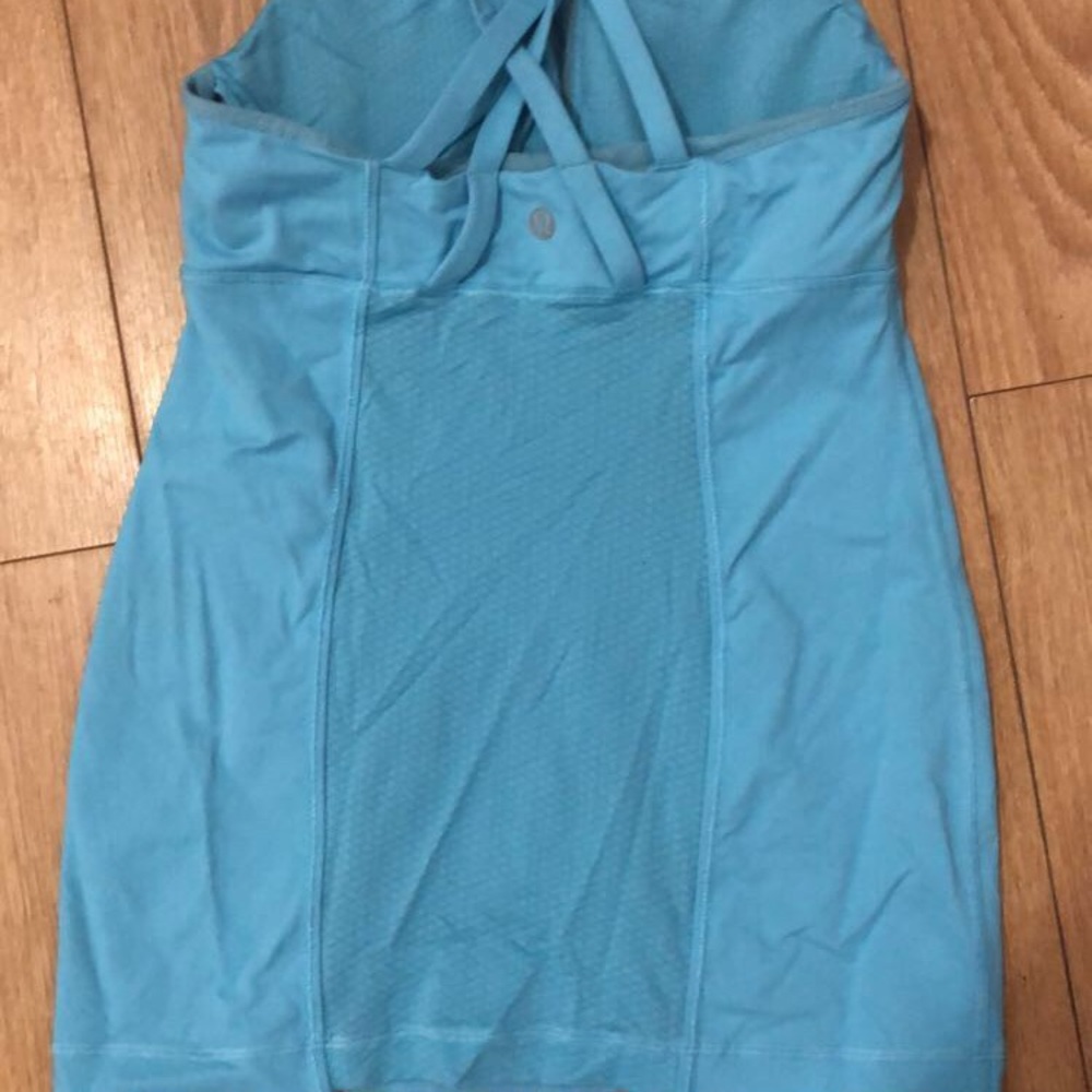 Lululemon tank top - Picture 2 of 4